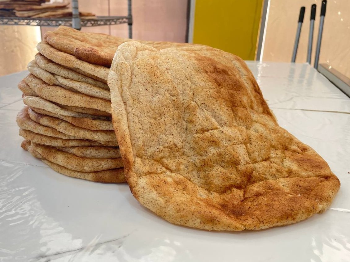 خبز اللوز